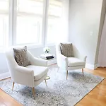Lexus Apartments