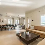 Villa Serenity By Posarellivillas