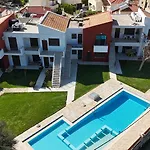 Mati- Cozy Apartment- Close To The Beach Of Almyrida With A Shared Pool
