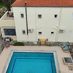 Anna Plaka Apartment