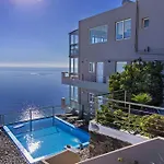 Akrotiri Panorama- Luxury Rental Apartments With Sea View