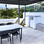 Villa M - Villa With Private Pool And Yard