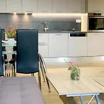 Modern Apartment In Agia Pelagia With Terrace
