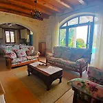Oia Residence, Private And Peaceful