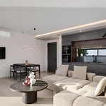 Neromai Cave Luxury Villas