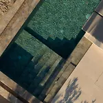 Dyo Beach Suites