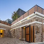 Pappous & Giagia Central Suites, By Idealstay Experience