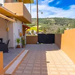 Countryhouse Villa With Pool & Private Parking