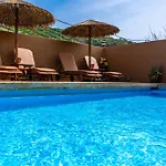 Countryhouse Villa With Pool & Private Parking