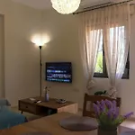 Laurels Apartment