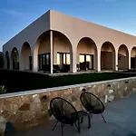 Selena Beach Front Loft - Villa With Private Pool & Garden