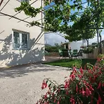 Eva'S House