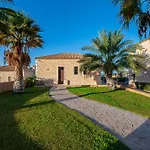 Bliss Villas Complex With Private Pool