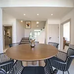 Casa Elegante