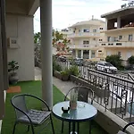 Πλήρως Ανακαινισμένη Μονοκατοικία.