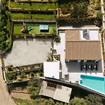 Halaro Villa