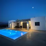 Sternes Tropicana Executive Villa With Pool