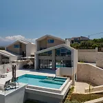 Theo Luxury Villas