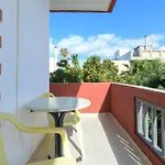 Haris Apartments