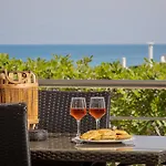 Neso - Peter'S Flat Steps To Beach With Great Views