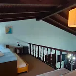 Diktamo House