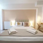 Stylish Home - Comfortable Holidays Near The Beach.