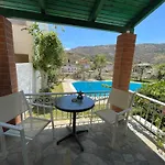 Aquarius Apartments 