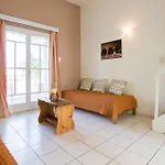 Kamaria Apartments