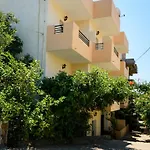 Argyro Apartments And Studios