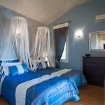 Villa Anna With Private Pool, Play Area & Bbq, 5Km From The Beach