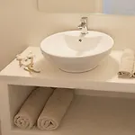 Axos Apartments