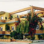 Aris Apartments