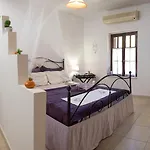 Amyrsa'S House Of Character