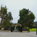 Odysseas Bungalows