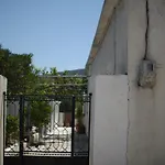 House Roussa Ekklisia