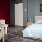 Haris2Suites