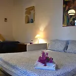 Violetta Studio & Apartments