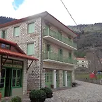Alonaki Guesthouse