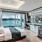 Hotel Polaris