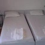 Leonidas Studios & Apartments