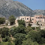 Kastellos Village