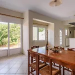 Niki'S Apartment