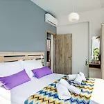 Irida Guesthouse By The Pool