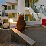 Aglaia Studios And Apartments