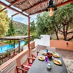 The Traditional Villas Of Crete