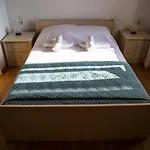 Vrondos Apartments