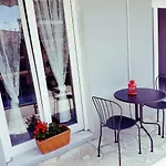 House Tenia