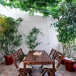 Leny'S Seaside House