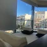 360° Window-View Suite