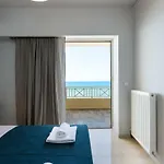 Seafront Deluxe Apartment
